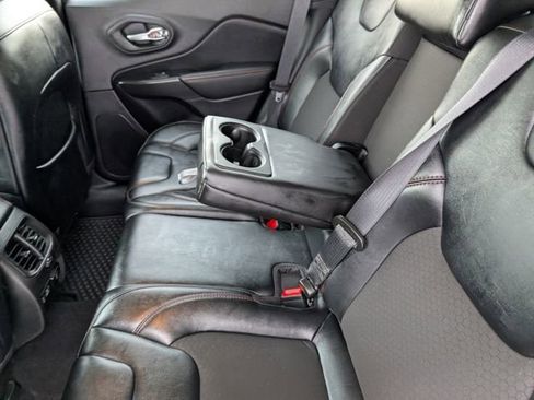 Used 2023 Jeep Cherokee Trailhawk w/ Trailer Tow Group image 21