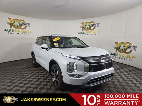 New 2026 Mitsubishi Outlander SE image 1