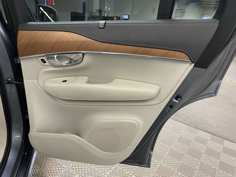 Used 2019 Volvo XC90 T6 Inscription w/ Luxury Package image 14