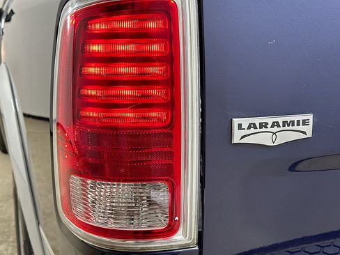 Used 2016 RAM 1500 Laramie w/ Convenience Group AWD/4WD image 40