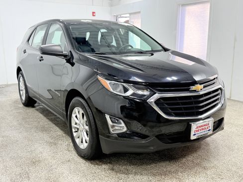 Certified 2021 Chevrolet Equinox LS image 1