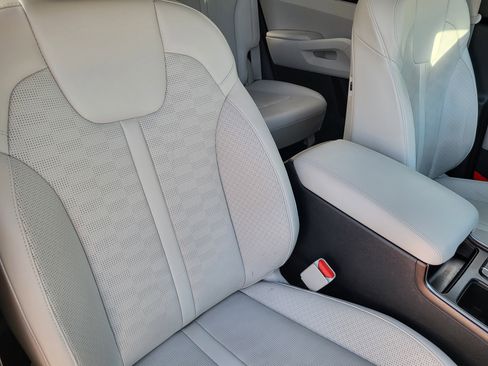 Used 2024 Kia Sorento X-Line EX image 16