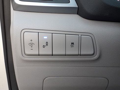 Used 2018 Hyundai Tucson Sport image 20