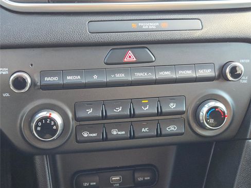 Used 2020 Kia Sportage LX image 27