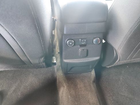Used 2017 Ford Explorer XLT FWD image 28