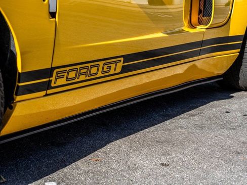 Used 2006 Ford GT image 92