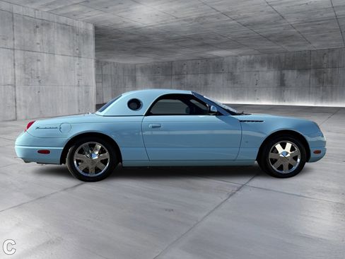 Used 2003 Ford Thunderbird Deluxe image 6
