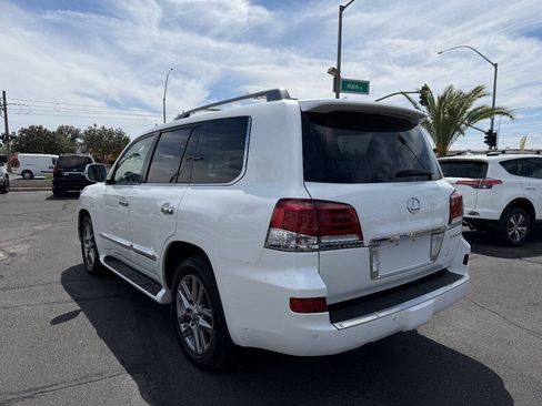 Used 2014 Lexus LX 570 4WD w/ Luxury Package image 4