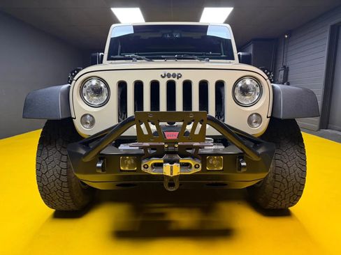Used 2017 Jeep Wrangler Unlimited Sport w/ Quick Order Package 23S AWD/4WD image 2
