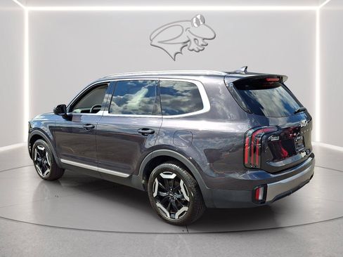 Used 2025 Kia Telluride EX FWD image 3