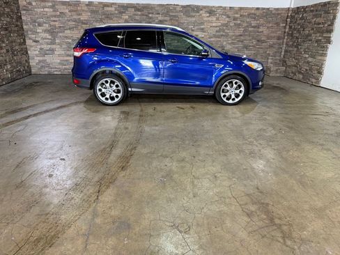 Used 2014 Ford Escape Titanium w/ Equipment Group 401A AWD/4WD image 10