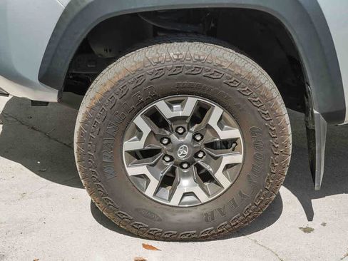 Used 2023 Toyota Tacoma TRD Off-Road AWD/4WD image 10