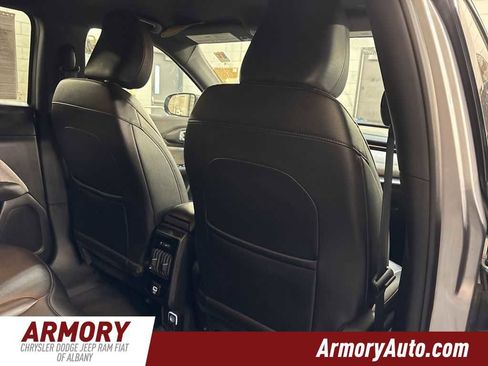 Used 2024 Jeep Compass Latitude image 31