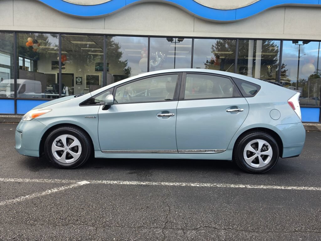 Used 2013 Toyota Prius Three FWD image 2