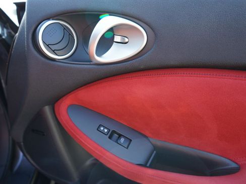 Used 2010 Nissan 370Z Touring w/ Sport Pkg image 49