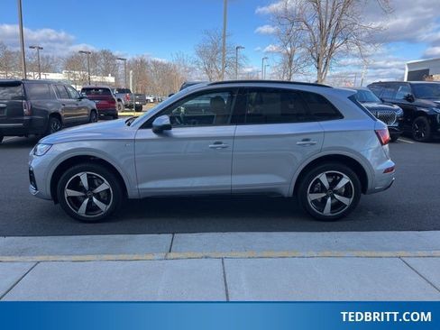 Used 2022 Audi Q5 2.0T Prestige w/ Prestige Package image 4