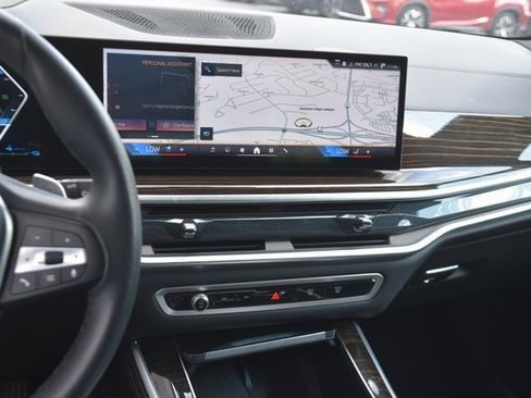 Used 2024 BMW X5 xDrive50e image 24