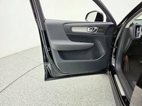 New 2026 Volvo XC40 B5 Ultra w/ Climate Package AWD/4WD image 27