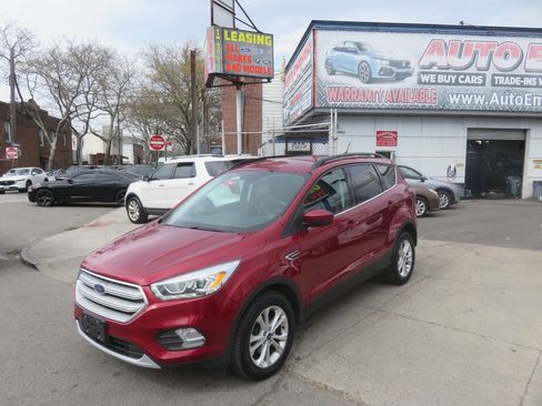 Used 2018 Ford Escape SEL image 2