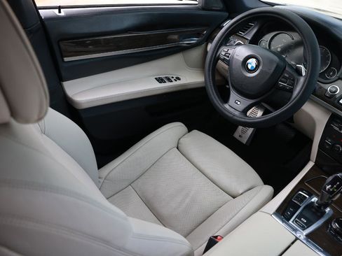 Used 2014 BMW 750Li image 23