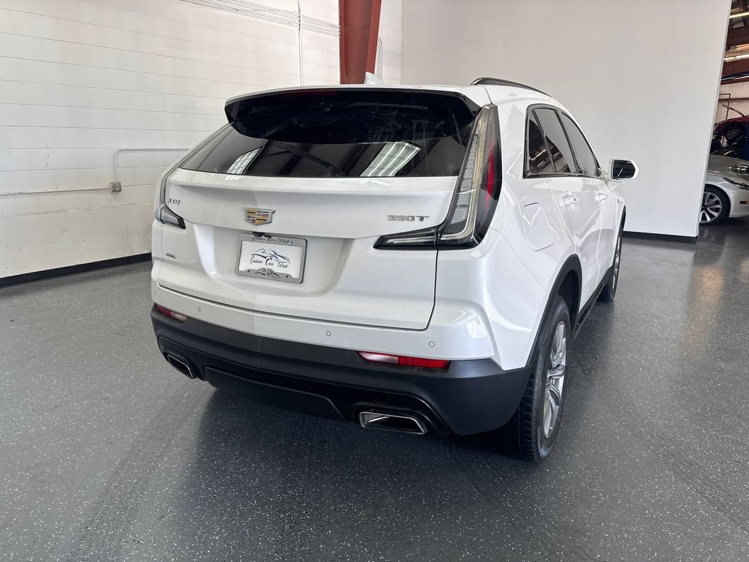 Used 2020 Cadillac XT4 Sport w/ Driver Awareness Package AWD/4WD image 4