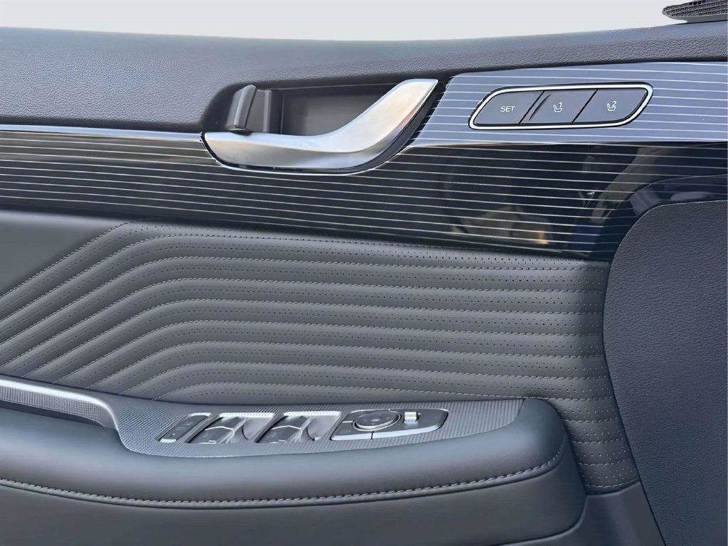 Certified 2024 Hyundai Palisade Calligraphy AWD/4WD image 13