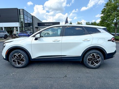 Used 2023 Kia Sportage LX AWD/4WD image 9