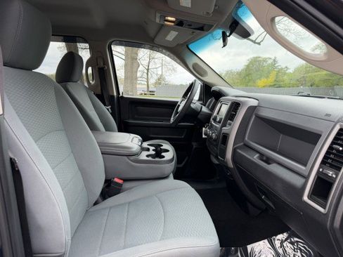 Used 2018 RAM 1500 Express AWD/4WD image 27