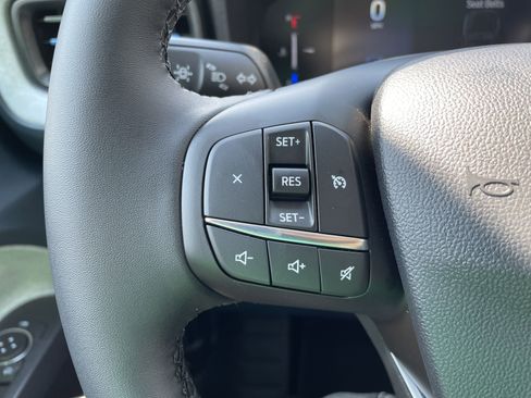 New 2025 Ford Maverick XLT w/ XLT Luxury Package image 18