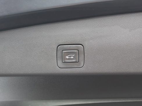 Used 2020 Buick Encore GX Essence w/ Experience Buick Package AWD/4WD image 5