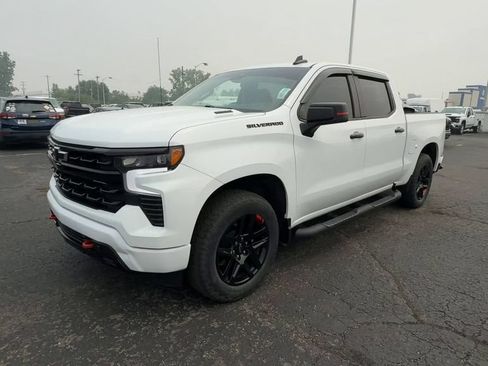 Used 2023 Chevrolet Silverado 1500 RST w/ Redline Edition AWD/4WD image 4