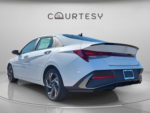 New 2026 Hyundai Elantra Sport image 2