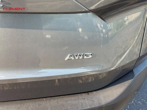 Used 2023 Nissan Rogue S AWD/4WD image 6