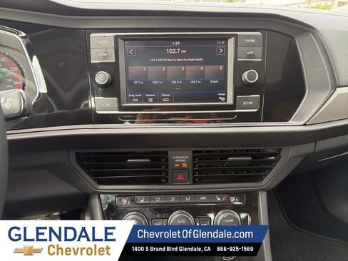 Used 2019 Volkswagen Jetta SE image 11