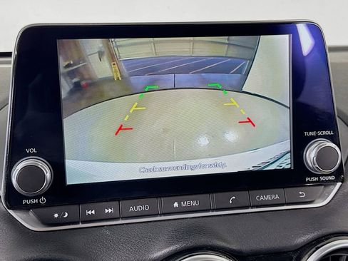 Used 2023 Nissan Sentra SV image 29