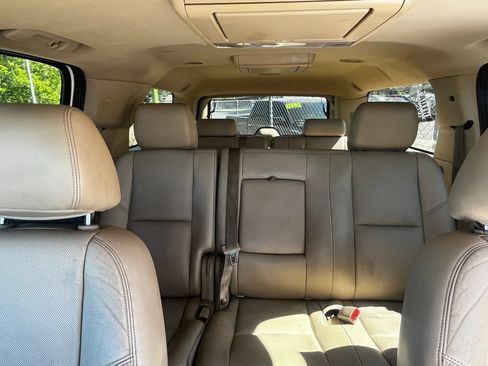 Used 2012 GMC Yukon XL Denali AWD/4WD image 9