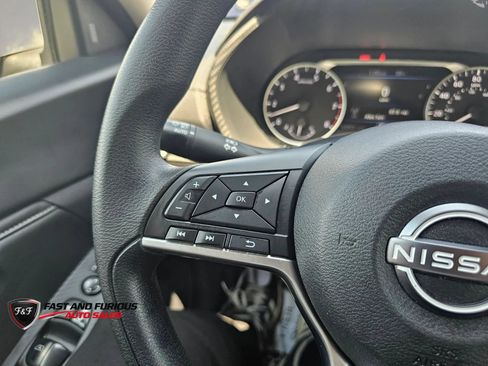 Used 2024 Nissan Sentra SV FWD image 18