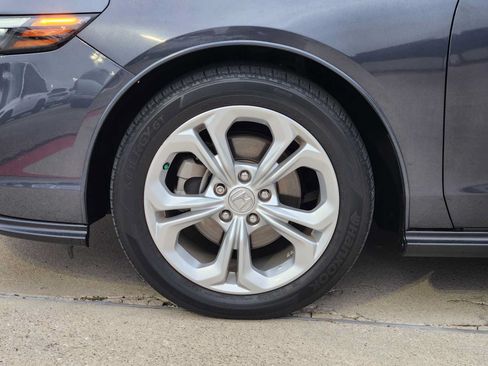 Used 2024 Honda Accord LX image 9