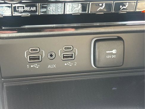 New 2025 Jeep Grand Cherokee Limited w/ Luxury Tech Group II image 43