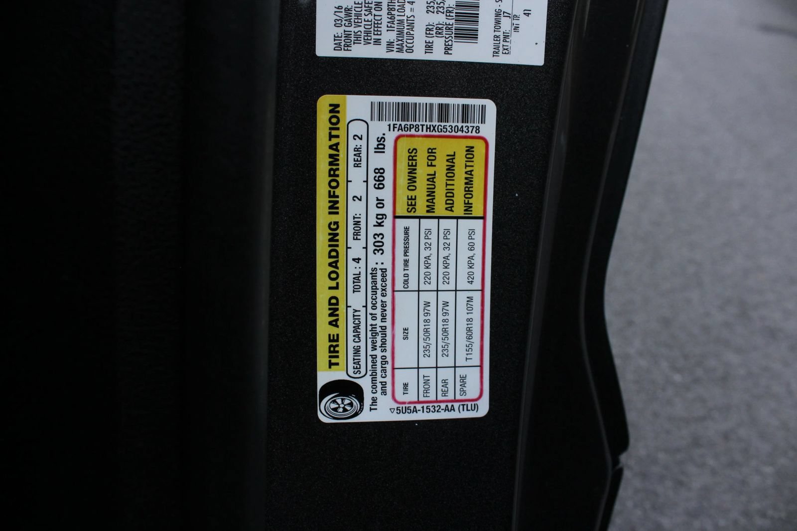 Used 2016 Ford Mustang Premium RWD image 28