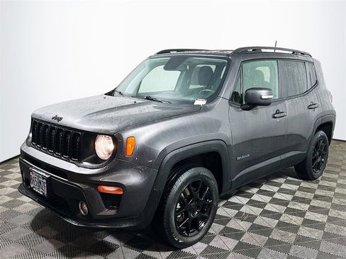 Used 2020 Jeep Renegade Altitude w/ UConnect 8.4 Nav Group image 4