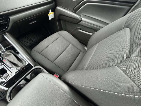 Used 2023 Chevrolet Colorado LT w/ LT Convenience Package II AWD/4WD image 14