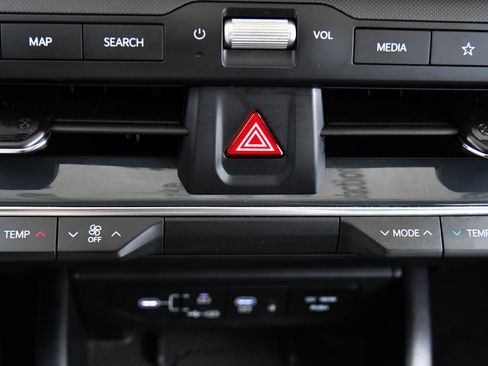 Used 2025 Kia K4 EX image 25