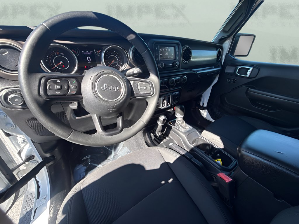 Used 2018 Jeep Wrangler Sport AWD/4WD image 13