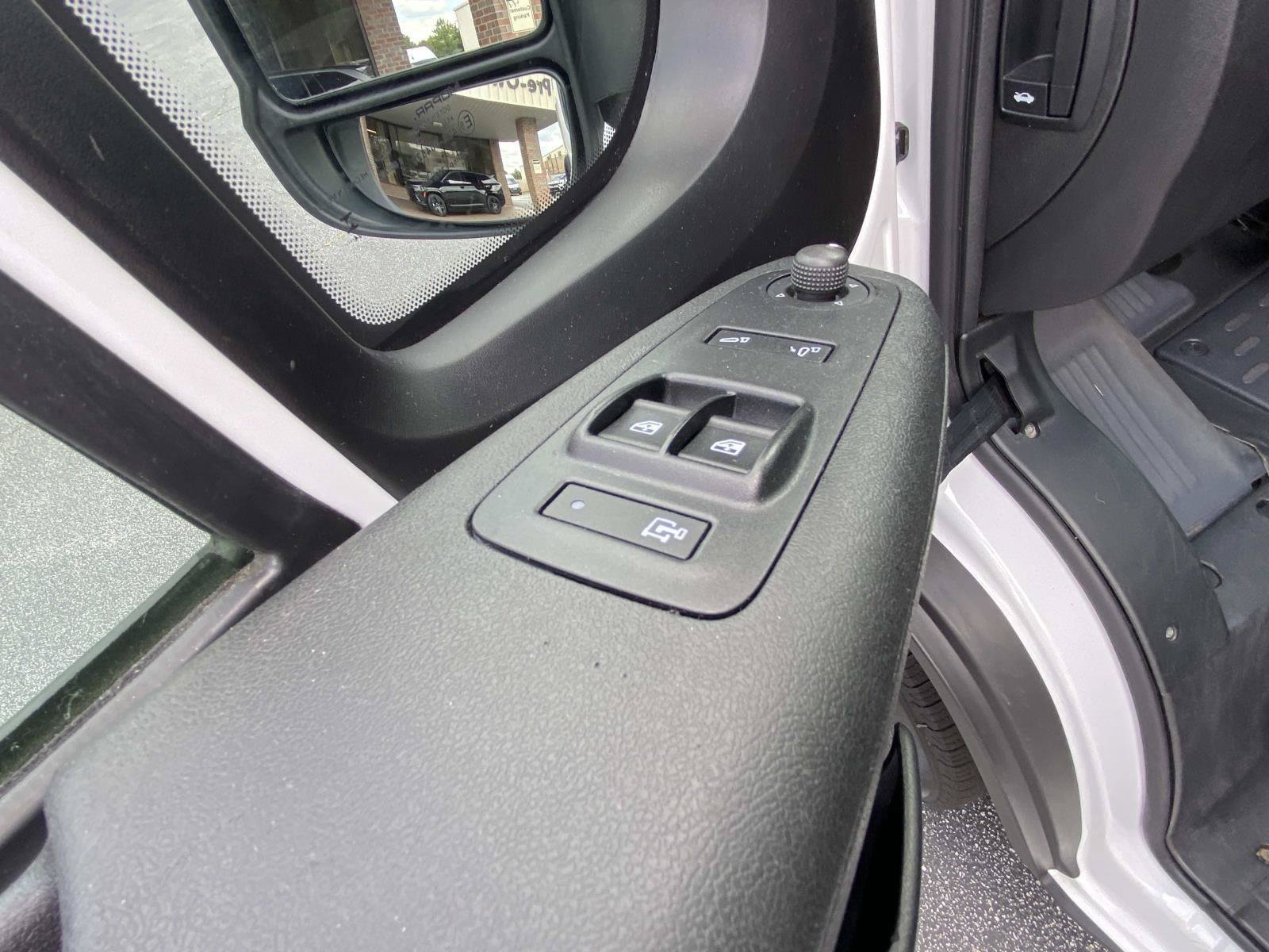 Used 2025 RAM ProMaster 2500 w/ Convenience Group FWD image 20