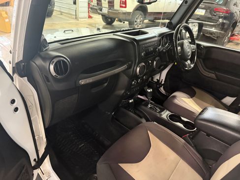Used 2014 Jeep Wrangler Unlimited Sport AWD/4WD image 34