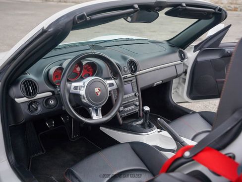 Used 2012 Porsche Boxster Spyder image 27