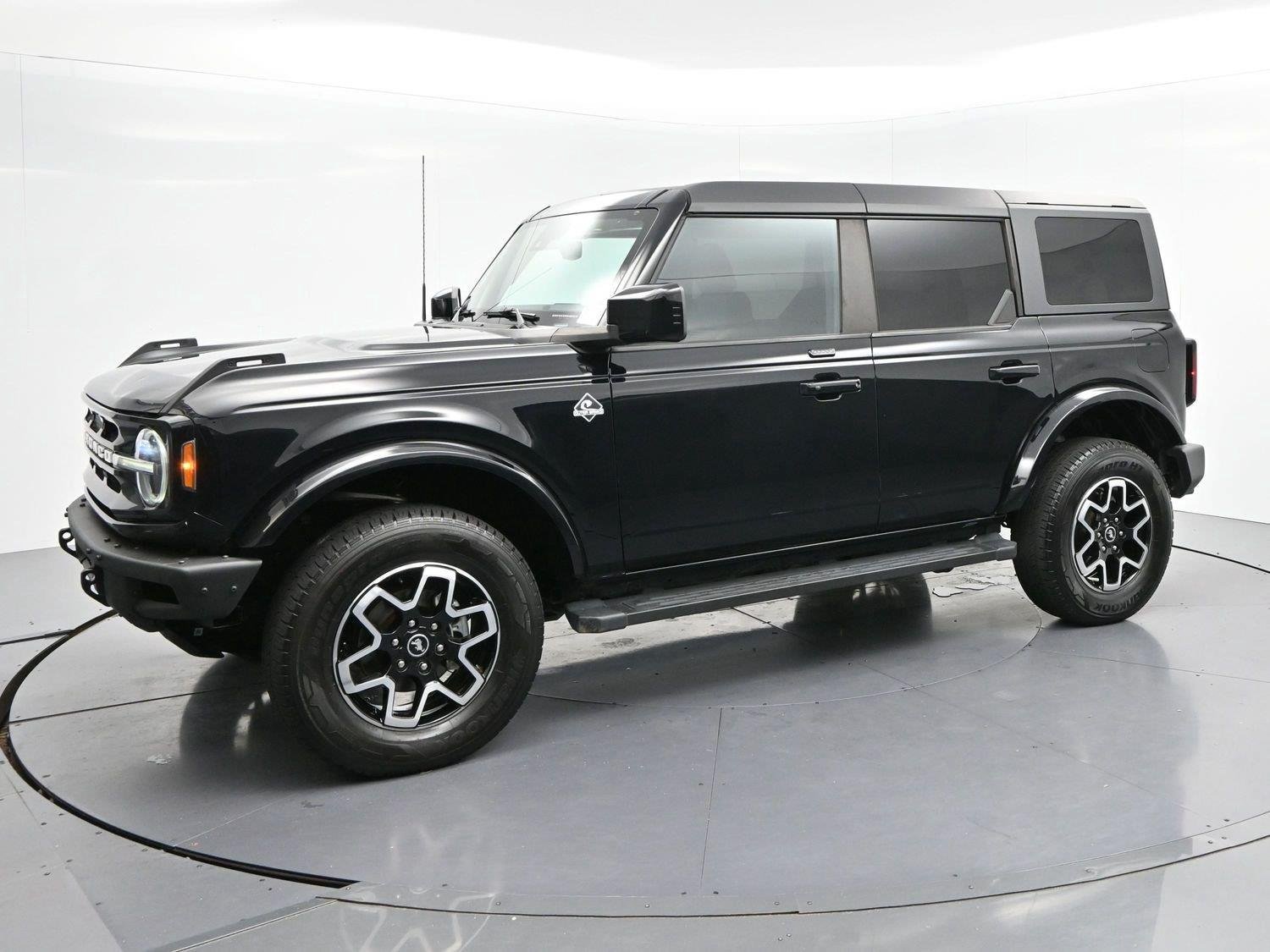 Used 2022 Ford Bronco Outer Banks AWD/4WD image 3