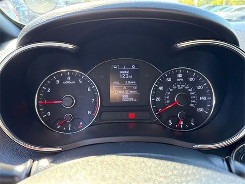 Used 2016 Kia Forte SX image 15