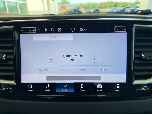 Used 2024 Chrysler Pacifica Touring-L FWD image 25